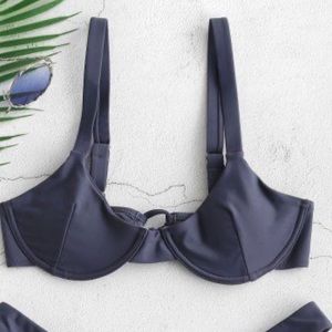 NWT Underwired bikini top